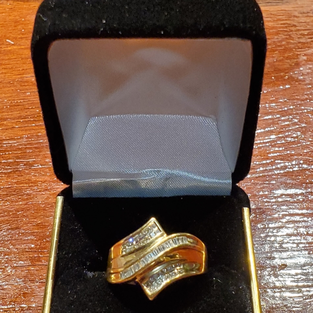 10k gold stamped 1.5 carat genuine diamond ring